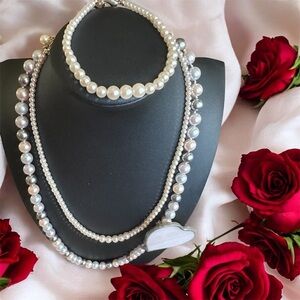 Vintage Elegant Pearl Necklace and Bracelet Set